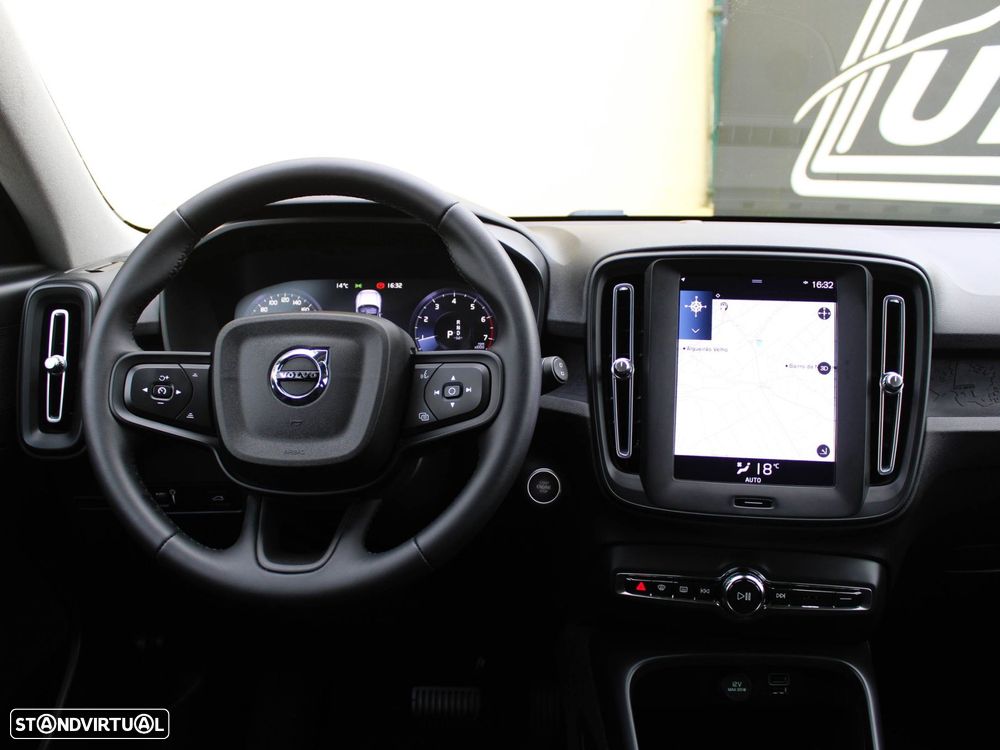 Volvo XC 40 1.5 T2 Essential Auto - 4