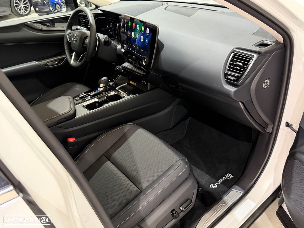 Lexus NX 450h+ Executive - 40