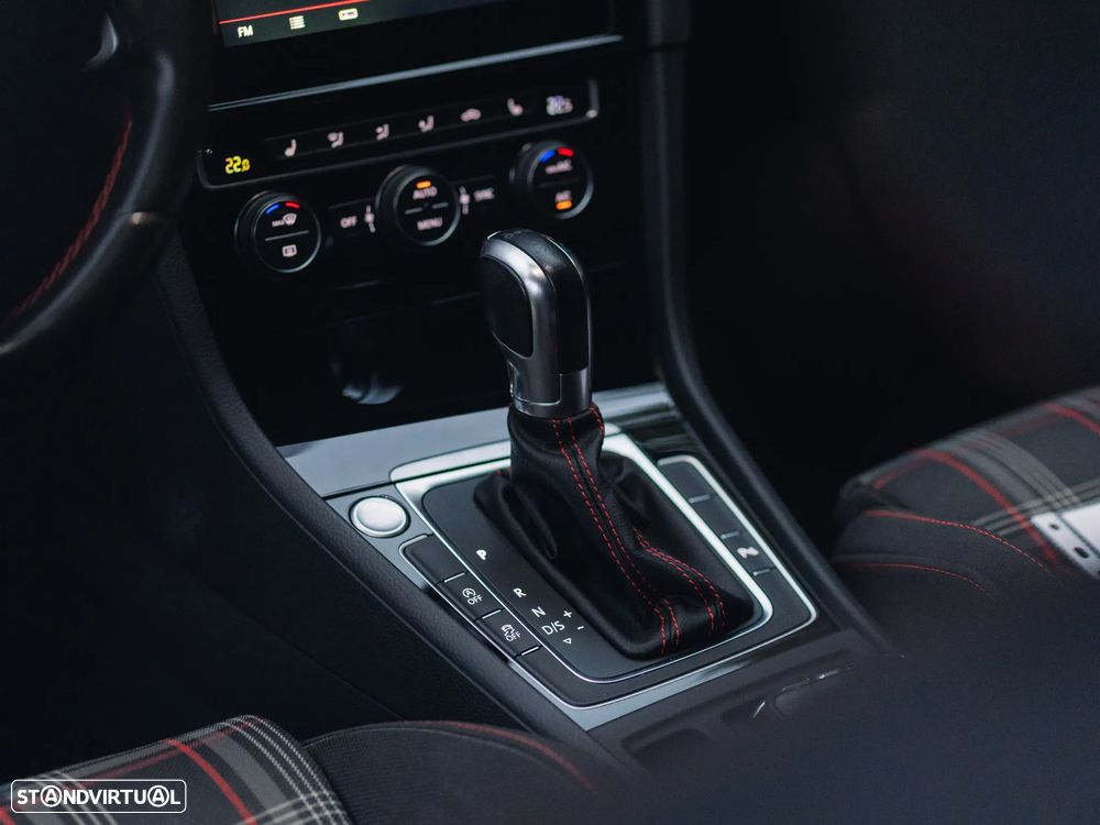 VW Golf GTI (BlueMotion ) DSG - 21