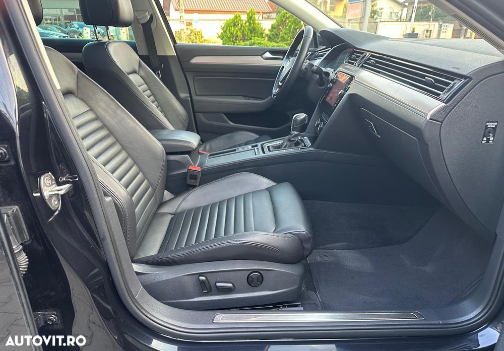 Volkswagen Passat 2.0 TDI DSG 4Motion Highline - 24