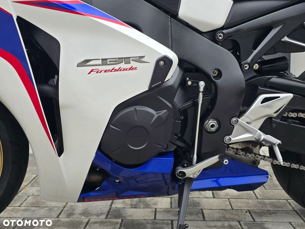 Honda CBR - 27