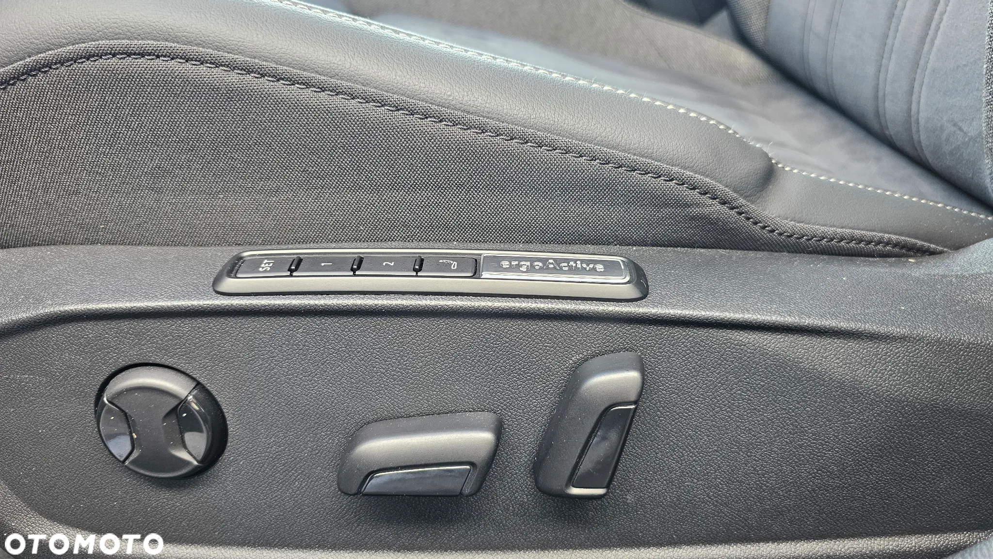Volkswagen Golf - 16