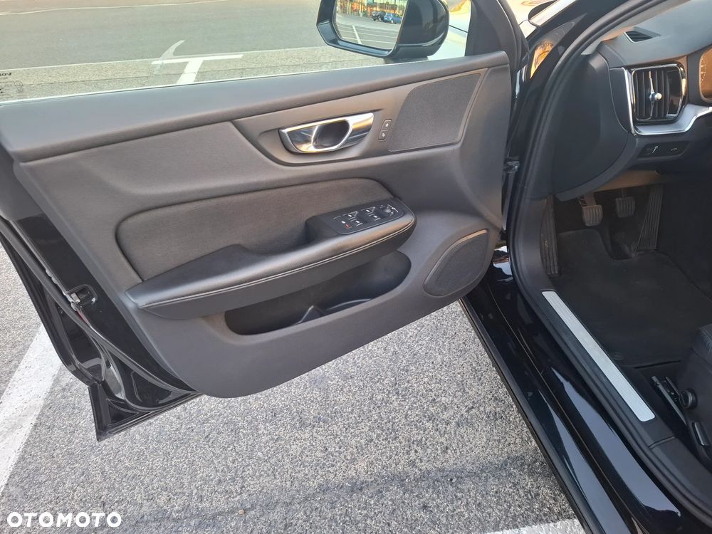 Volvo V60 D3 Momentum - 18