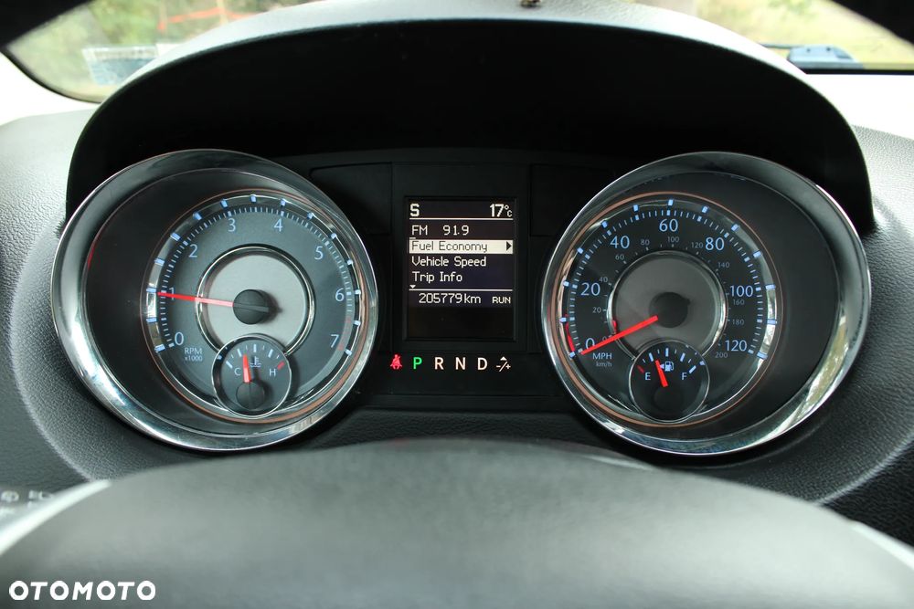 Chrysler Town & Country 3.6 Touring - 26