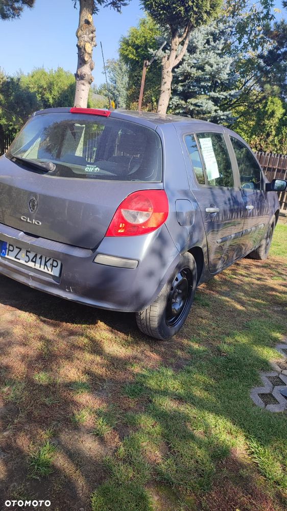 Renault Clio 1.5 dCi Authentique - 26