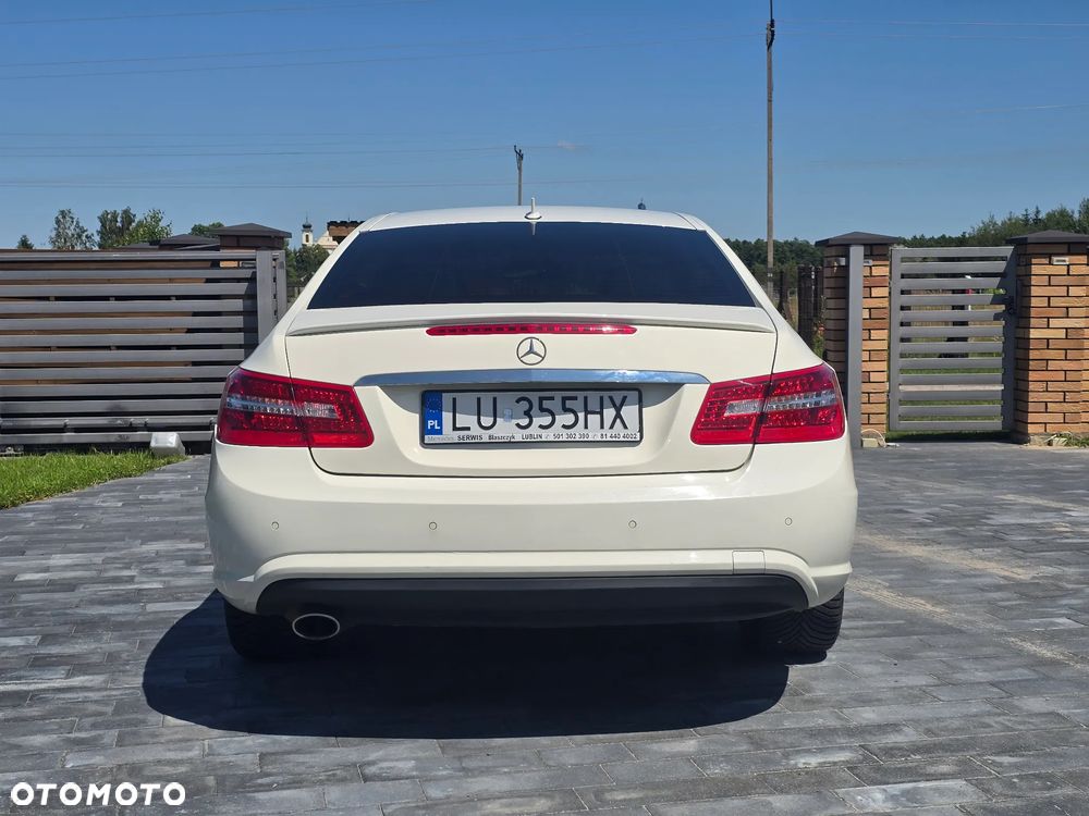 Mercedes-Benz Klasa E 250 CDI DPF BlueEFFICIENCY 7G-TRONIC Avantgarde - 4
