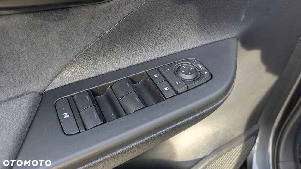 Toyota C-HR 2.0 Hybrid Dynamic Force Executive - 16