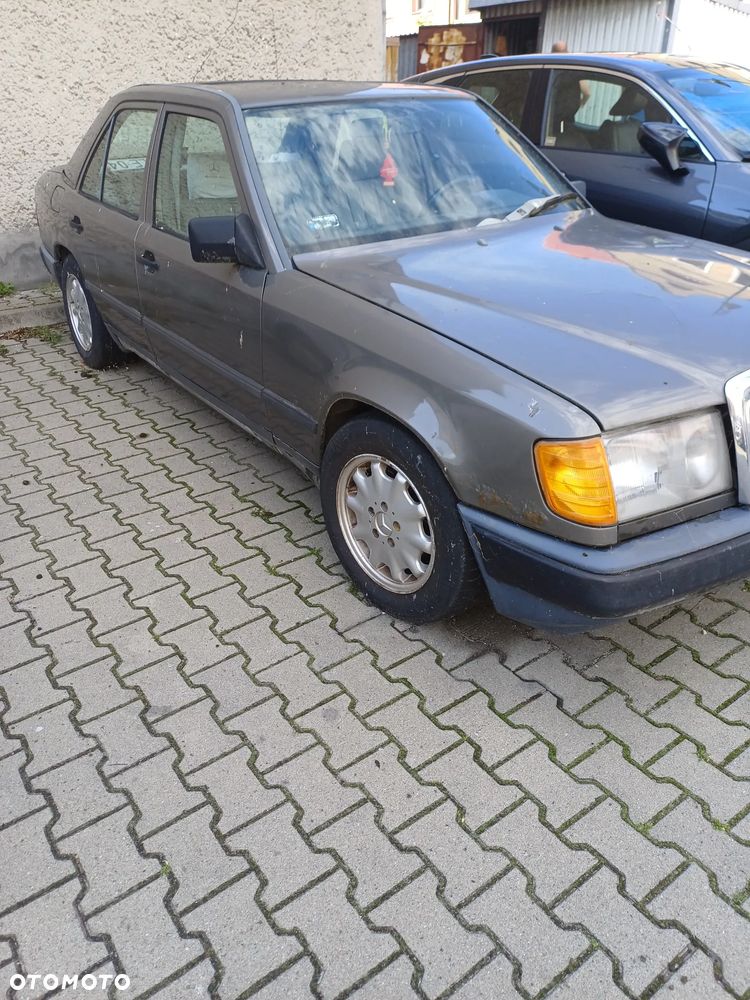 Mercedes-Benz W124 (1984-1993) - 4