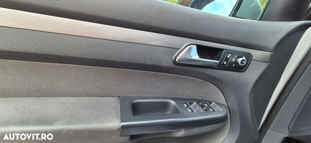 Volkswagen Touran 1.6 TDI Trendline - 17