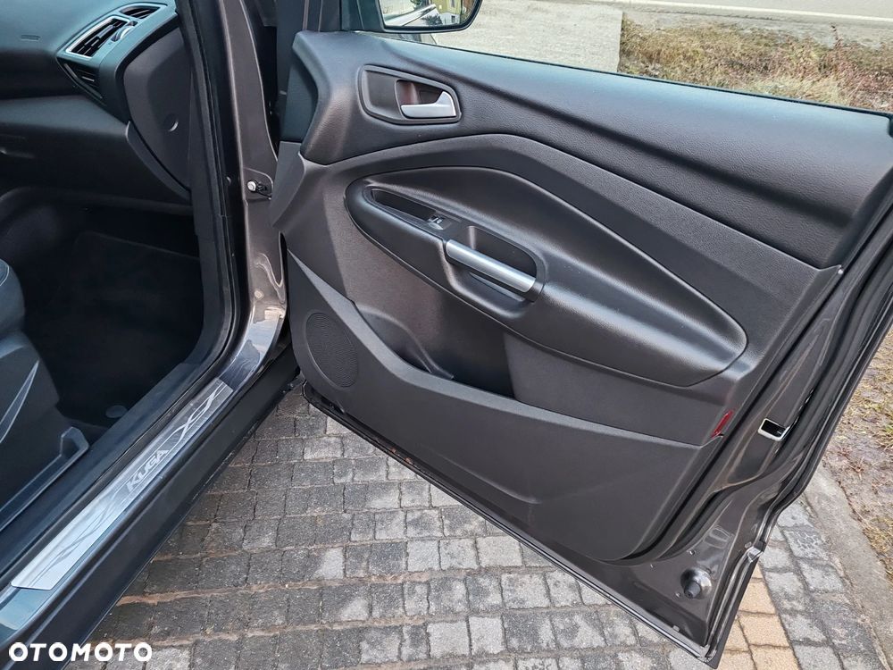 Ford Kuga 2.0 TDCi AWD Titanium - 10