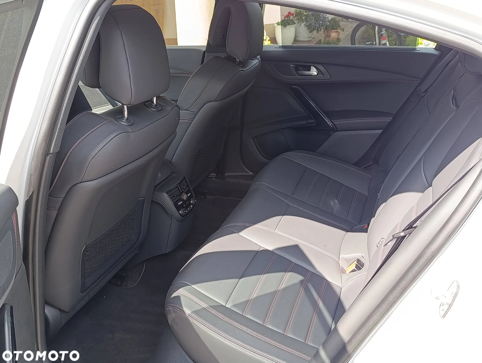 Peugeot 508 BlueHDi 180 EAT6 Stop&Start GT - 33