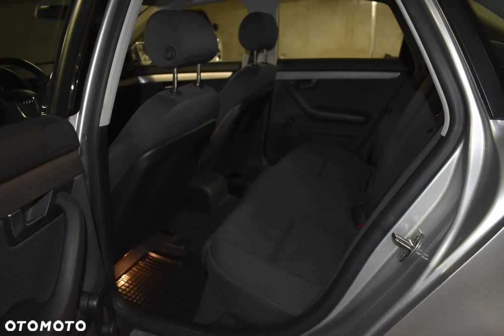 Audi A4 Limousine - 40