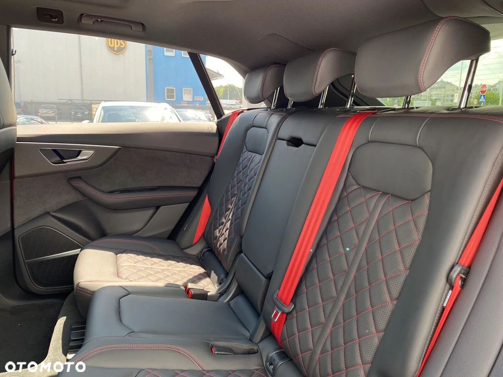 Audi Q8 - 30