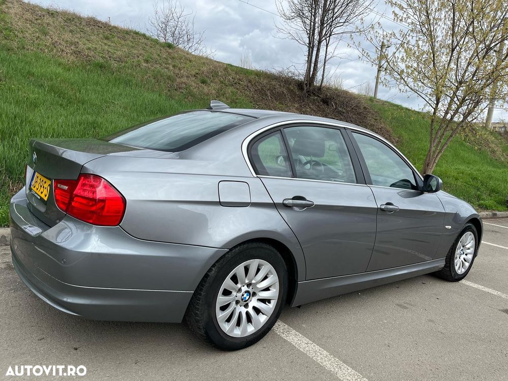 BMW Seria 3 320d DPF Aut. - 8