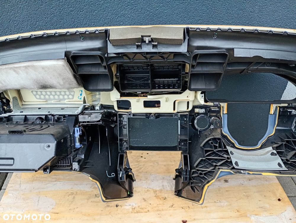 konsola deska rozdzielcza schowek pasażera dekor panel nawiewu mercedes w211 e-klassa - 13