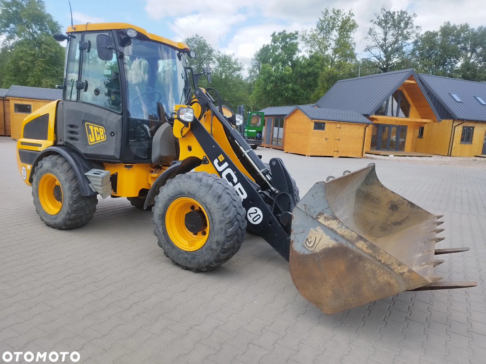 JCB 407/ 2017rok/ 1555mth/ łyżka+widły/zadbana jak nowa - 7
