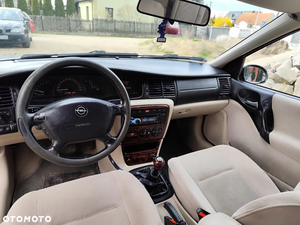 Opel Vectra 2.0 CDX - 6