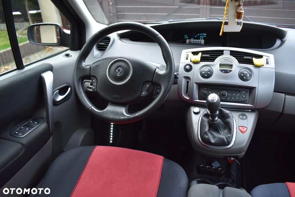 Renault Scenic 1.6 16V Dynamique - 18