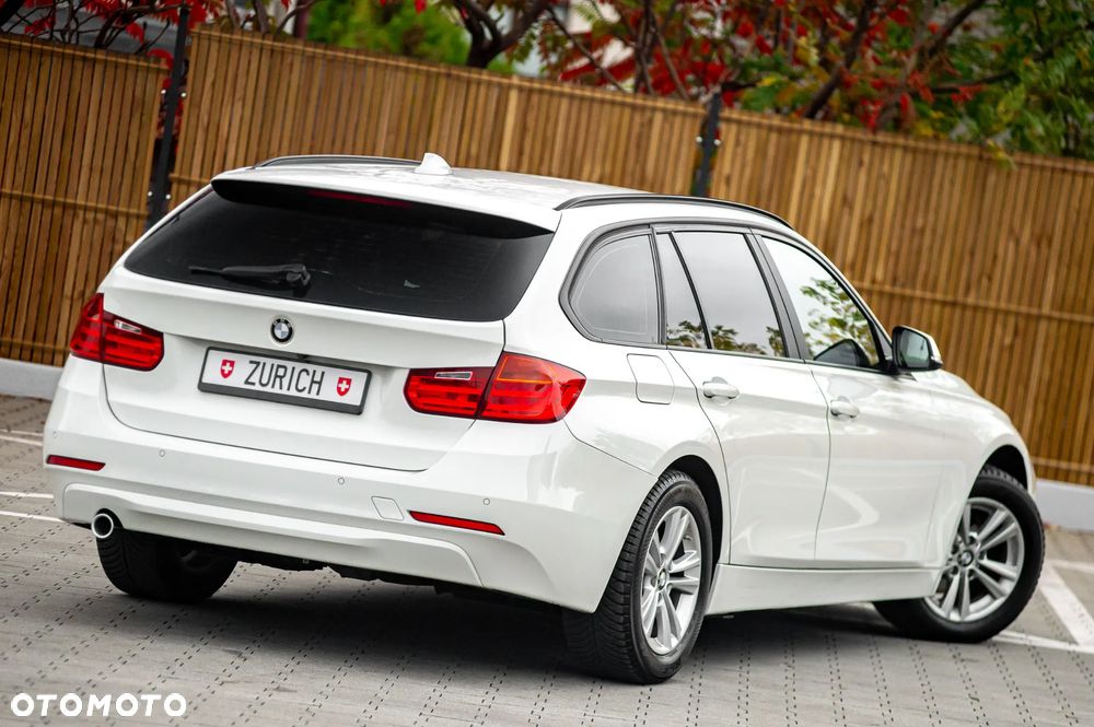 BMW Seria 3 318d Sport Line - 19