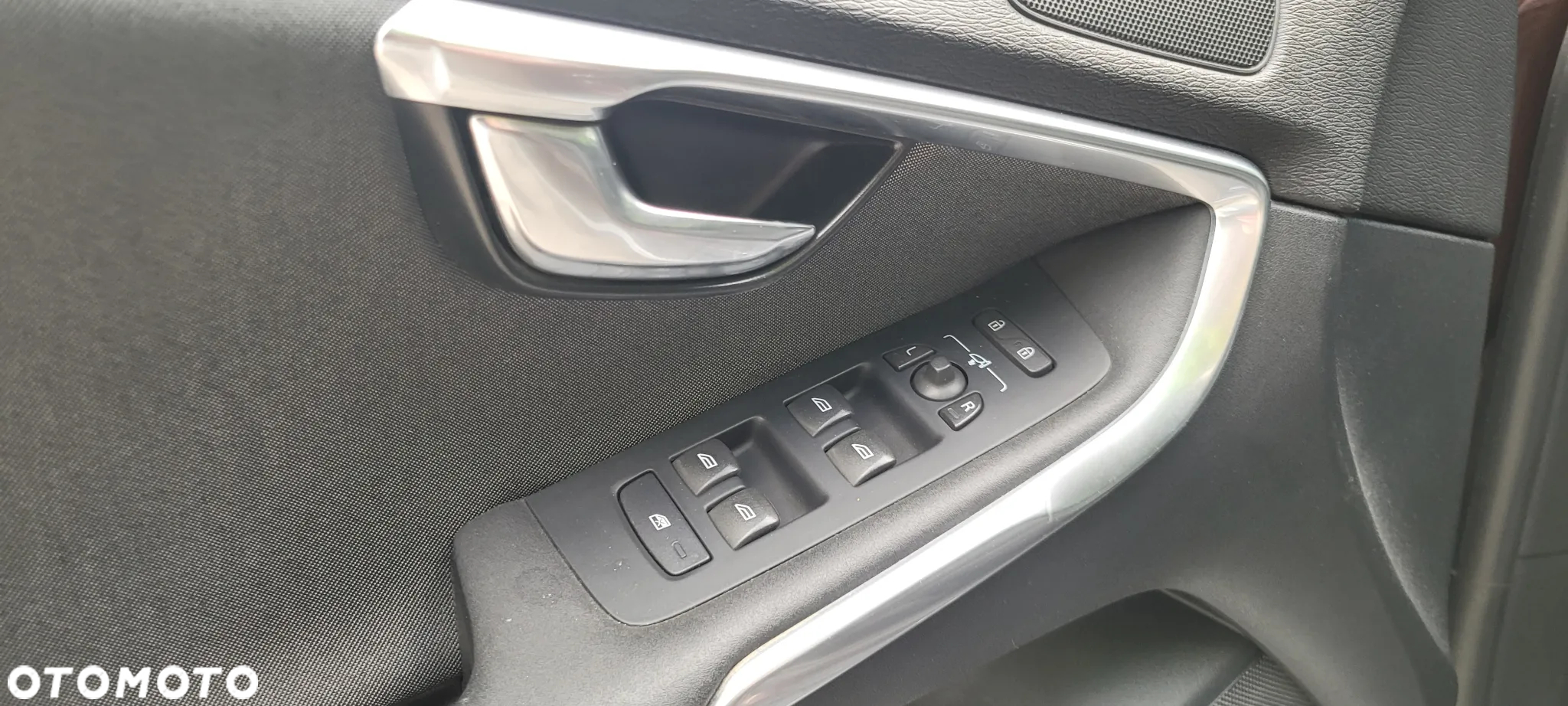 Volvo V40 Cross Country D2 Drive-E SCR Momentum - 11