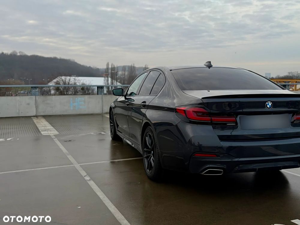 BMW Seria 5 520d xDrive M Sport sport - 13