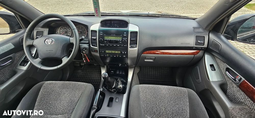 Toyota Land Cruiser 3.0 TD-4D VX - 9