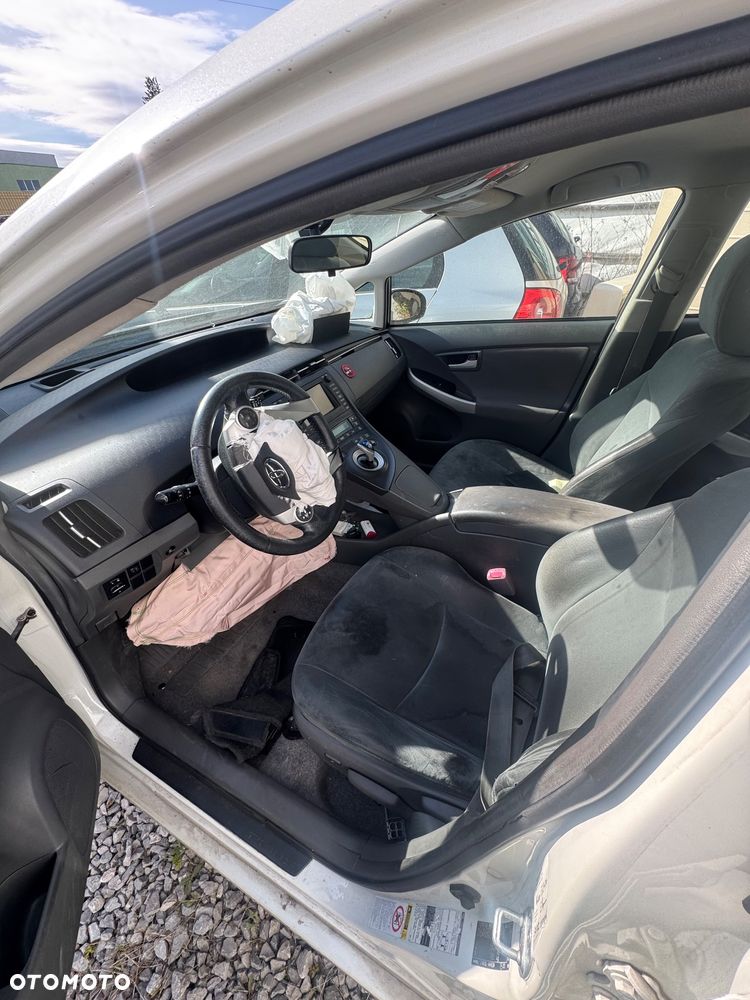 Toyota Prius - 5