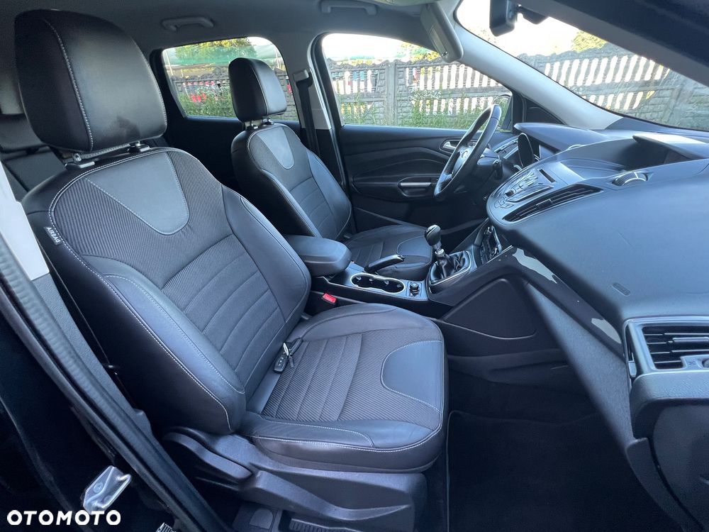 Ford Kuga 2.0 TDCi 4x4 Titanium - 15