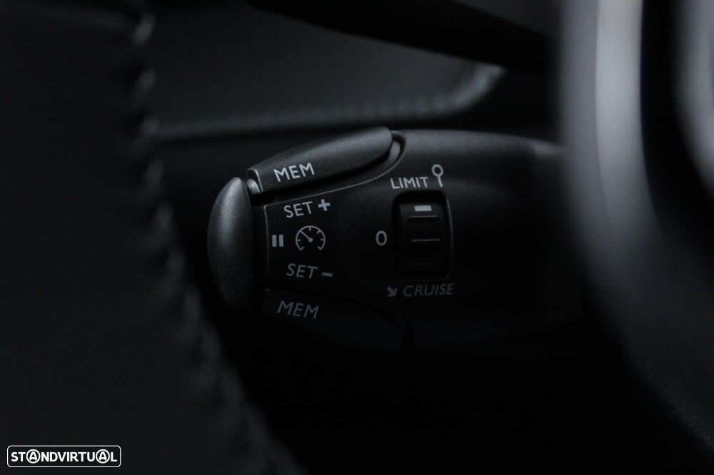 Peugeot 208 1.5 BlueHDi Active Pack - 26