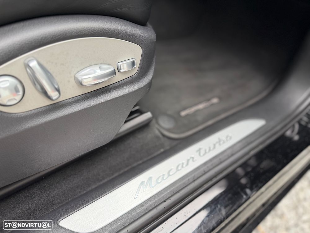 Porsche Macan Turbo - 31