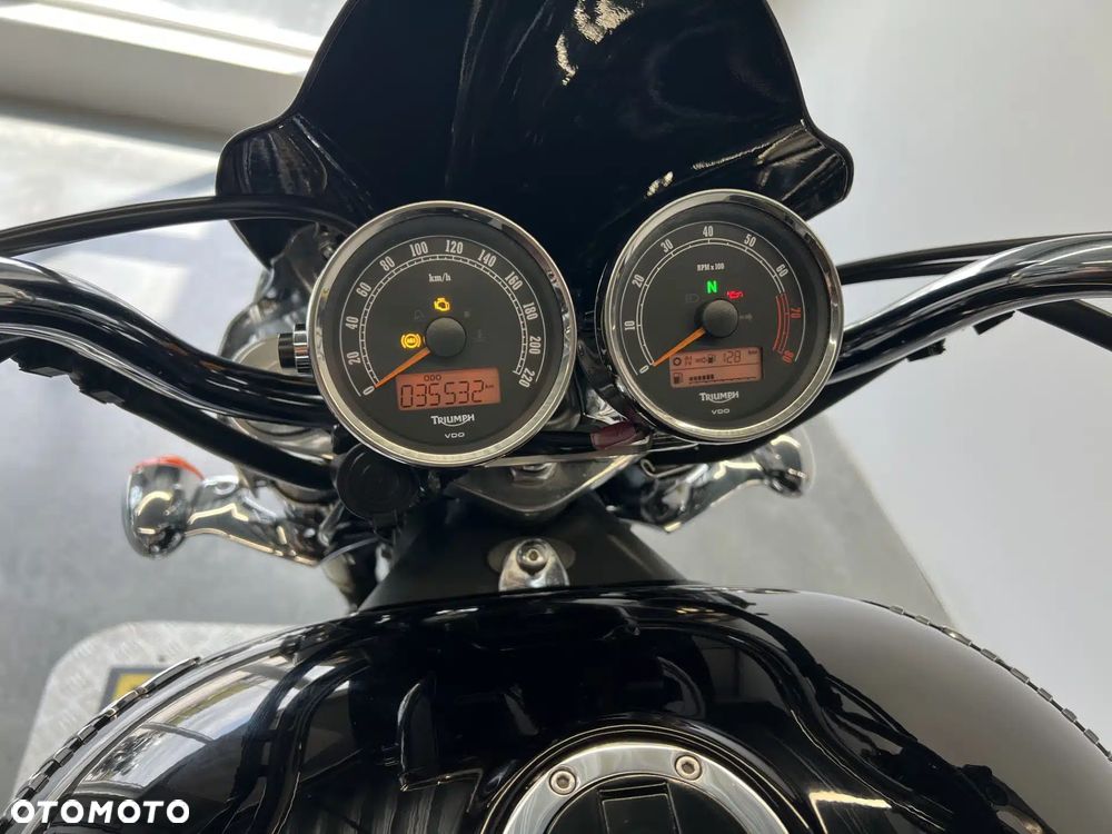 Triumph Rocket - 34