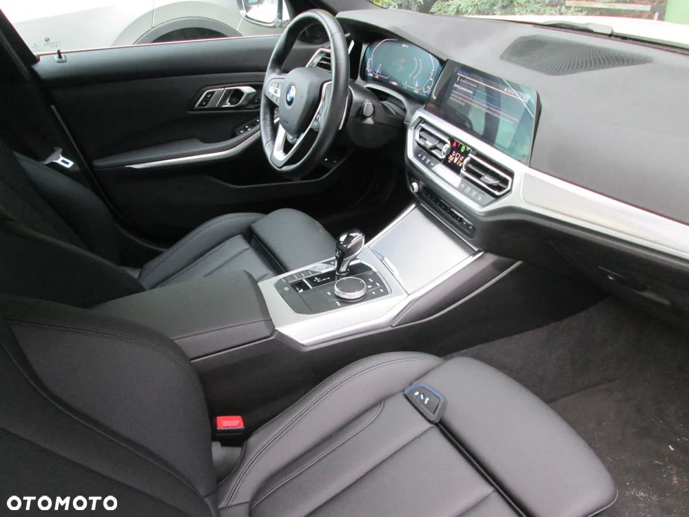 BMW Seria 3 - 23