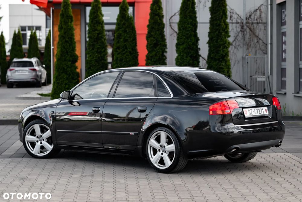Audi A4 Limousine - 14