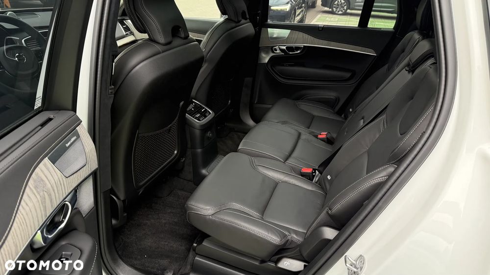 Volvo XC 90 - 9