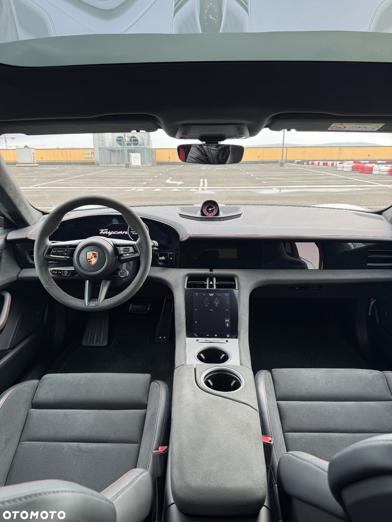 Porsche Taycan GTS Sport Turismo - 37