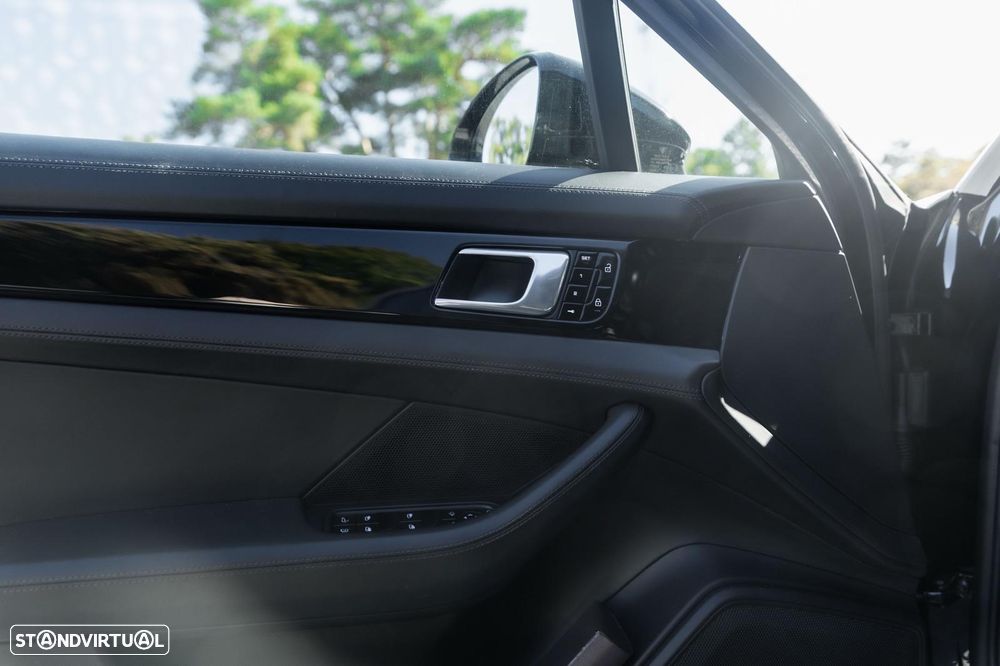 Porsche Panamera Sport Turismo 4 E-Hybrid - 7