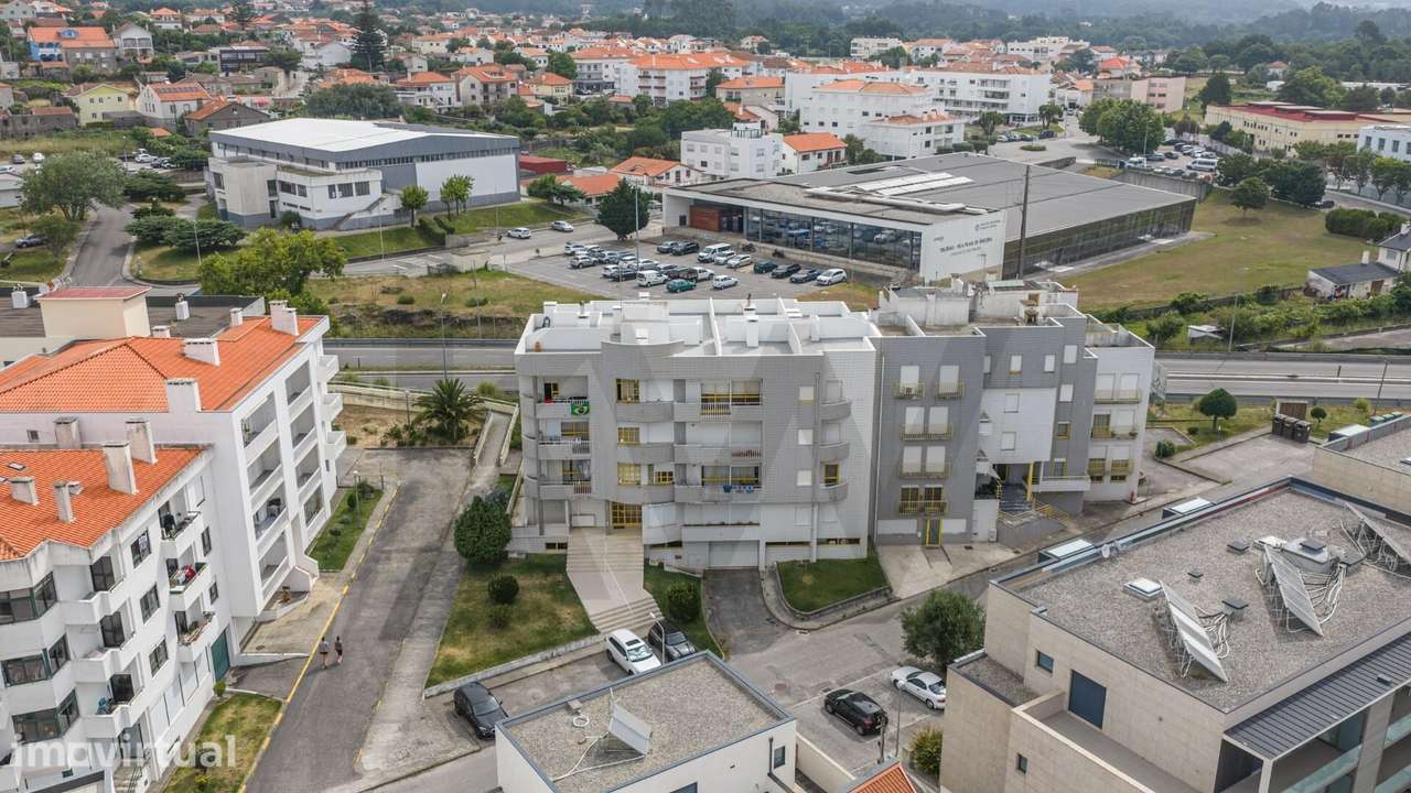 Apartamento T3 com terraço privativo - Vila Praia de Âncora - Grande imagem: 2/35