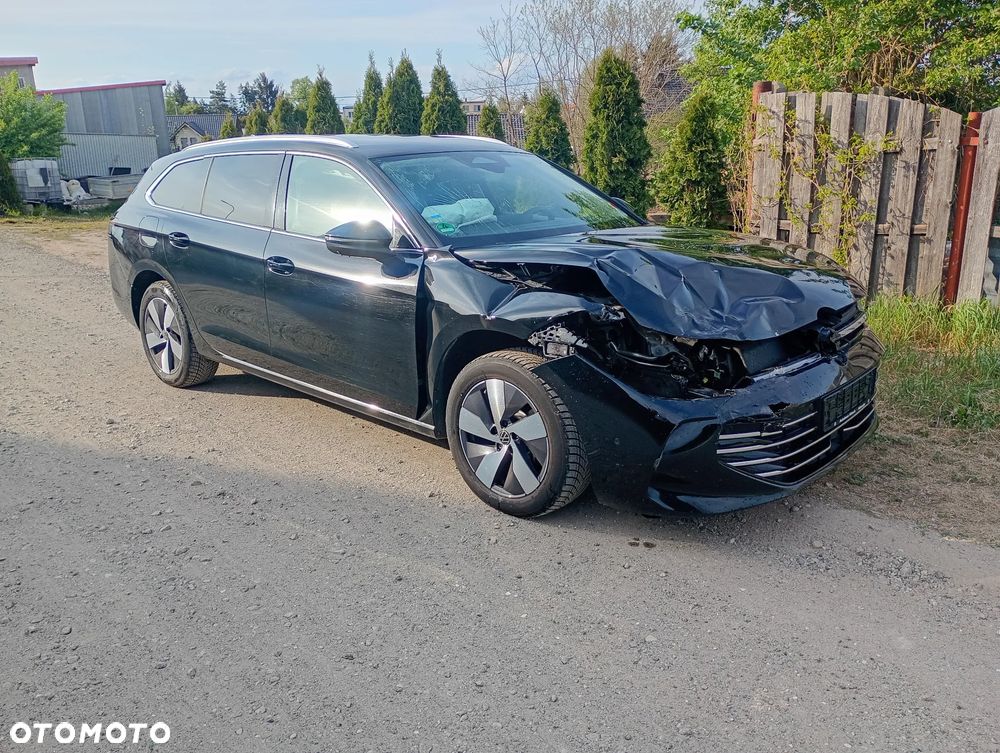 Volkswagen Passat 2.0 TDI SCR DSG 4Motion Elegance - 2