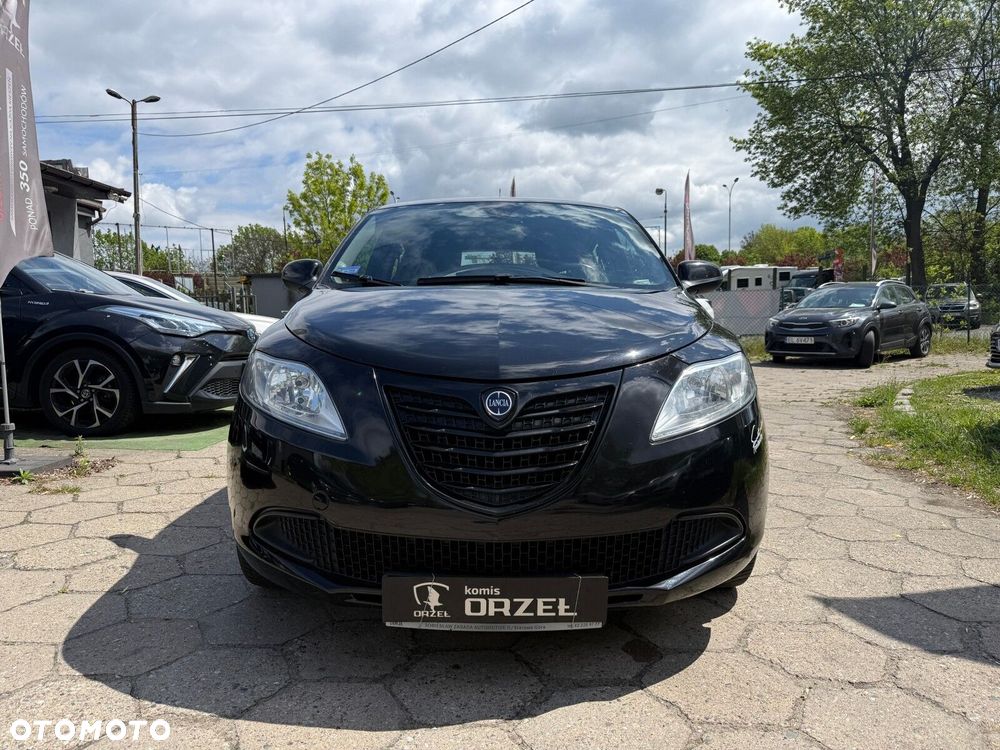 Lancia Ypsilon - 2