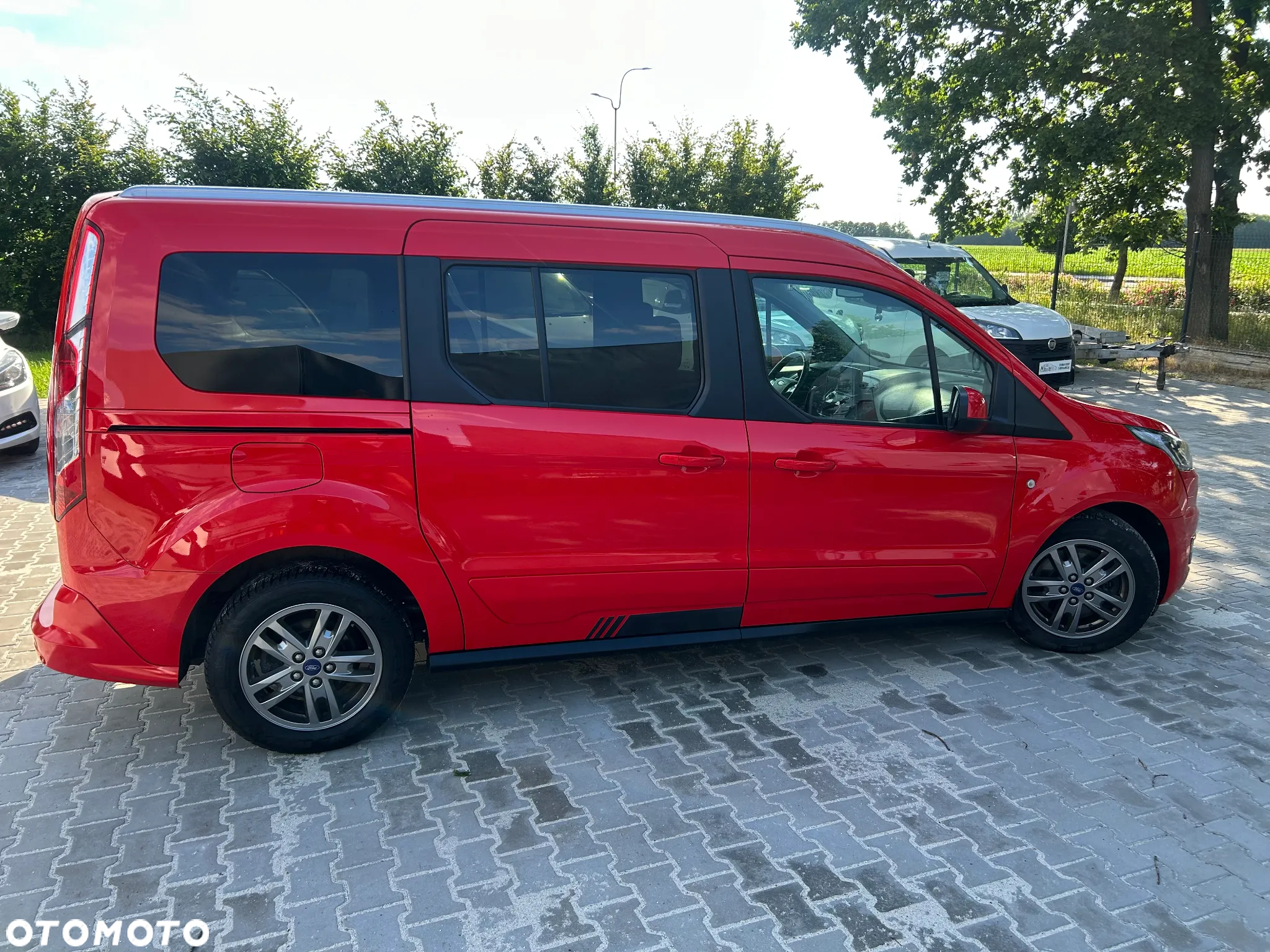 Ford Tourneo Connect 1.5 EcoBlue Titanium PowerShift - 26