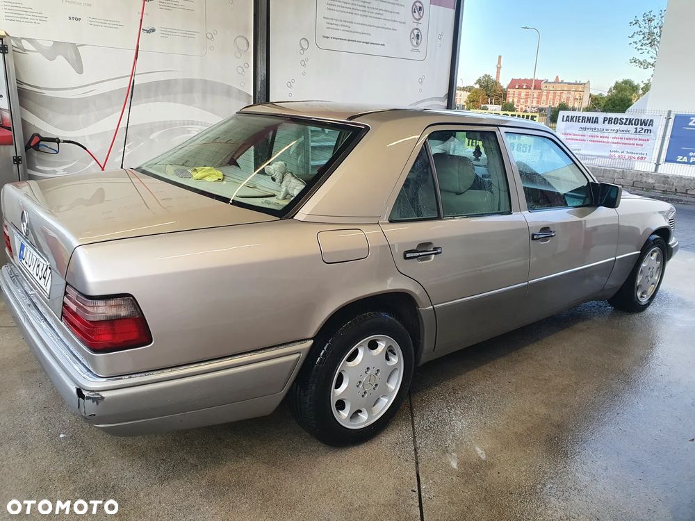 Mercedes-Benz Klasa E - 3