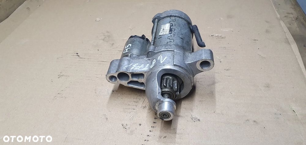 Rozrusznik starter silnika Audi A5 A4 B8 1.8 TFSI 06H911024B - 2
