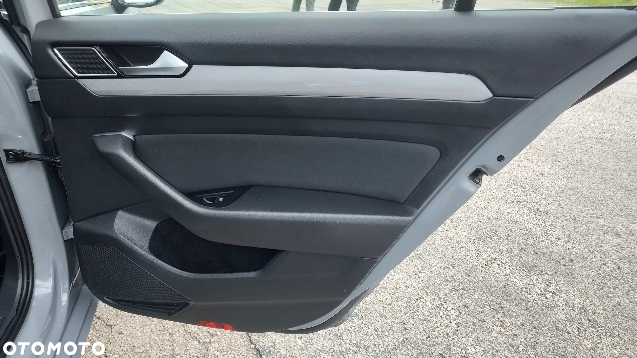 Volkswagen Passat 1.5 TSI EVO Business - 32