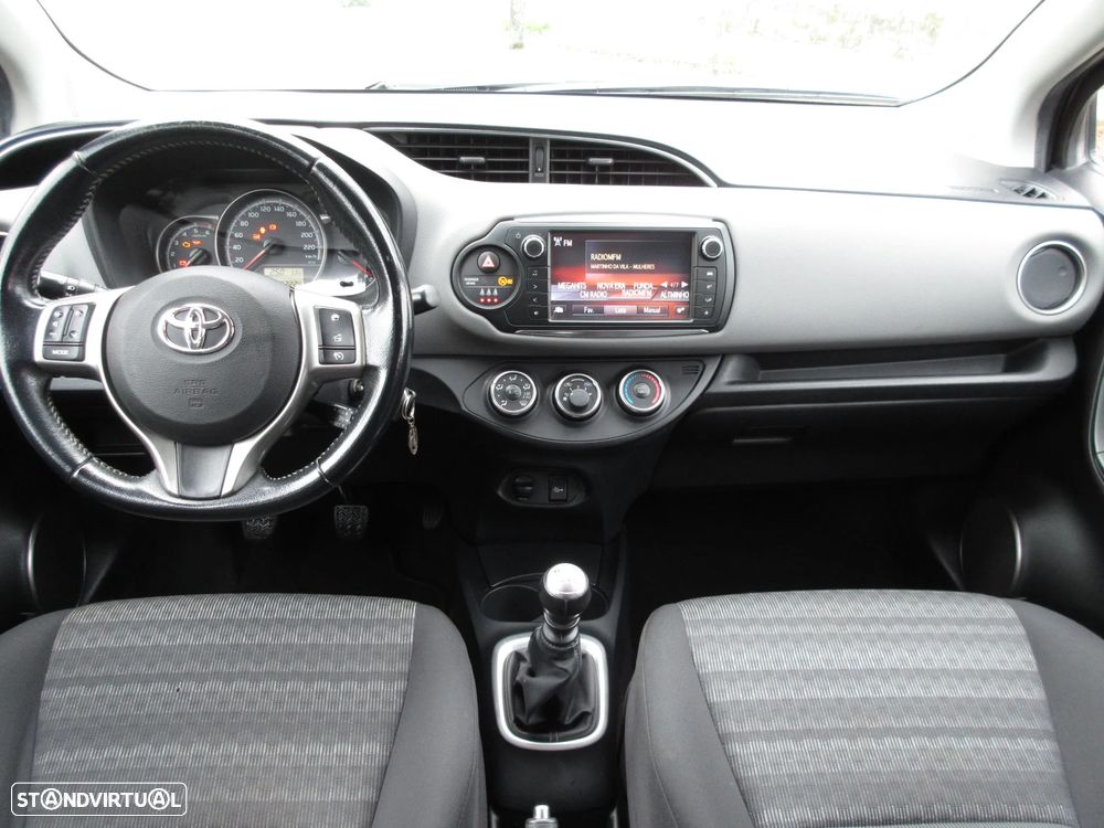 Toyota Yaris 1.4 D-4D Exclusive+P.Techno - 28