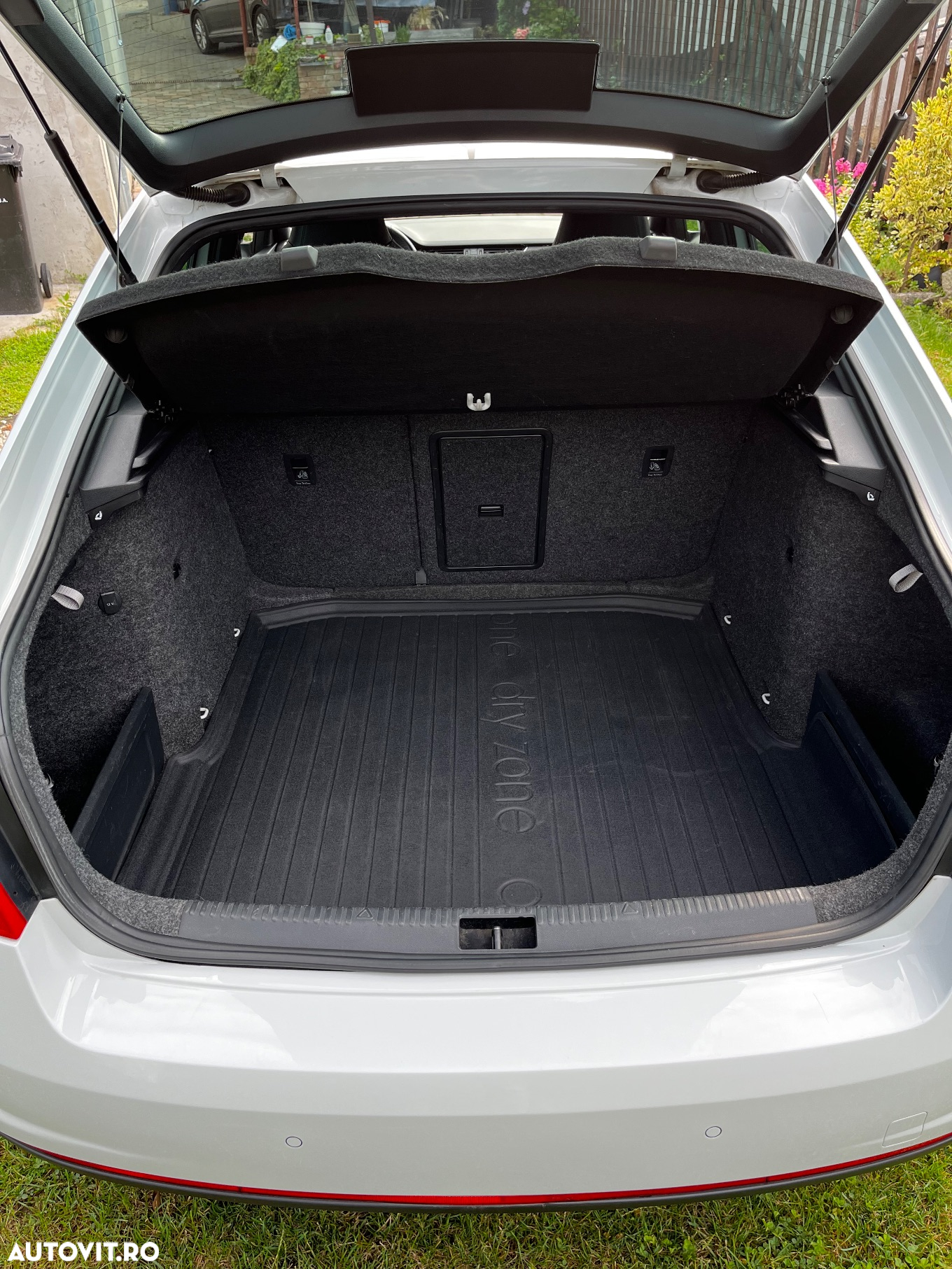 Skoda Octavia 2.0 TDI RS DSG - 21