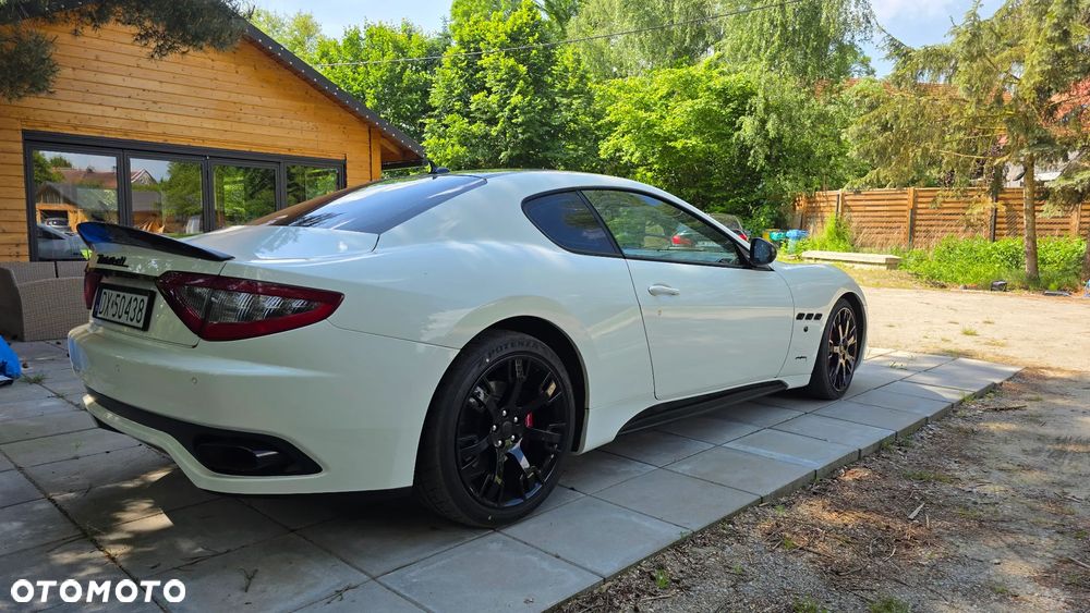 Maserati GranTurismo S Automat - 6