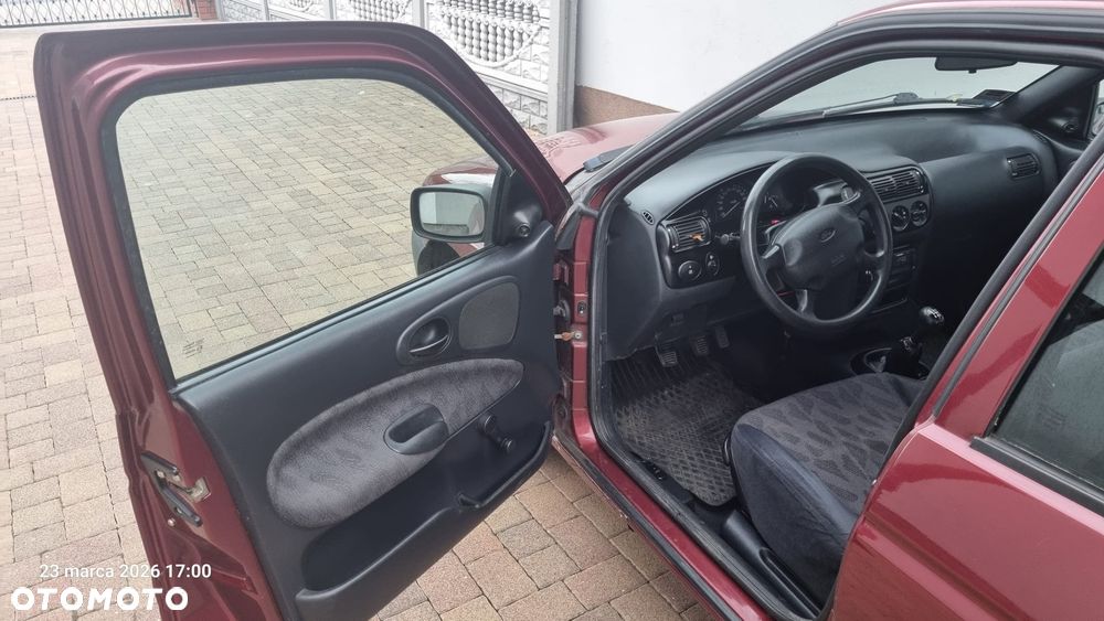 Ford Escort 1.3 CL - 6