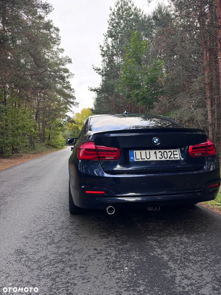 BMW Seria 3 318d - 5