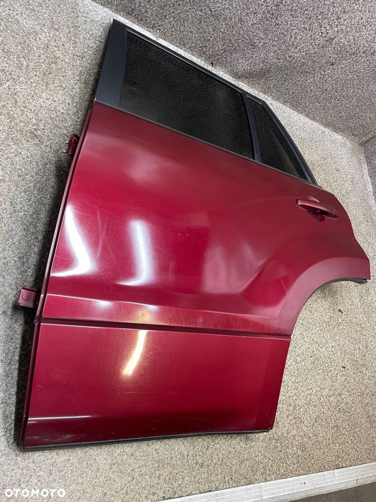 Drzwi lewy tyl lewe tylne listwa szyba ZY8 C13 Suzuki Grand Vitara 2 II - 8