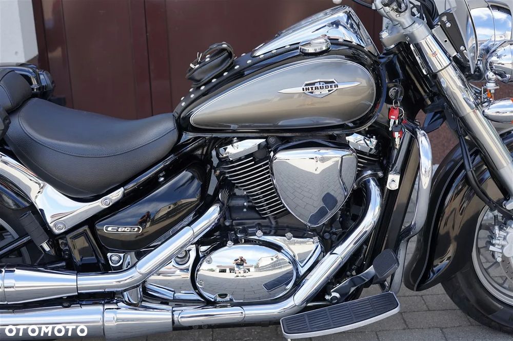 Suzuki VL 800 Volusia - Boulevard C50 - 8